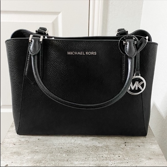 NWT Michael Kors Large Pebble Leather Satchel. - Picture 2 of 8